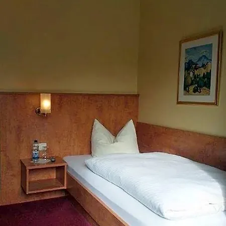 Rosenhof 3*